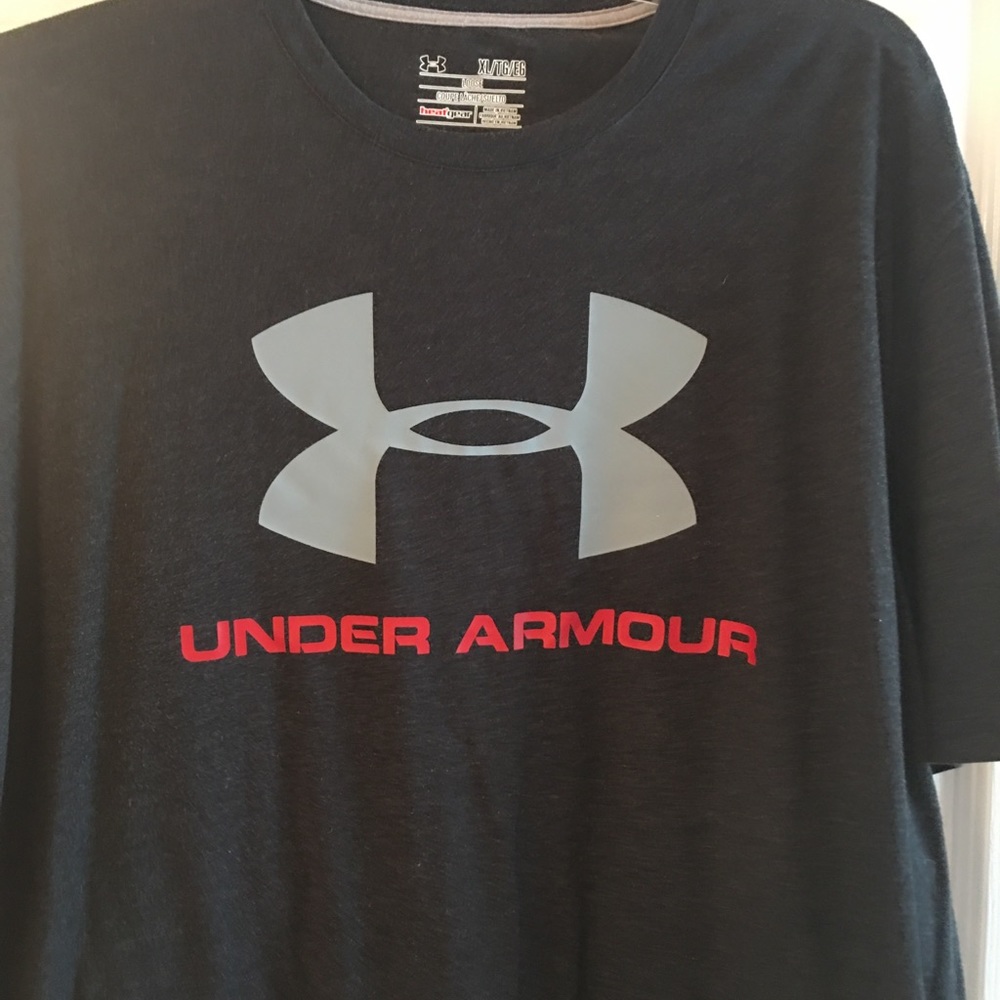 Under Armour heat gear men’s XL tee shirt